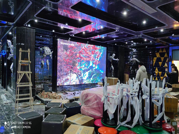 类乌齐室内P2.5全彩显示屏