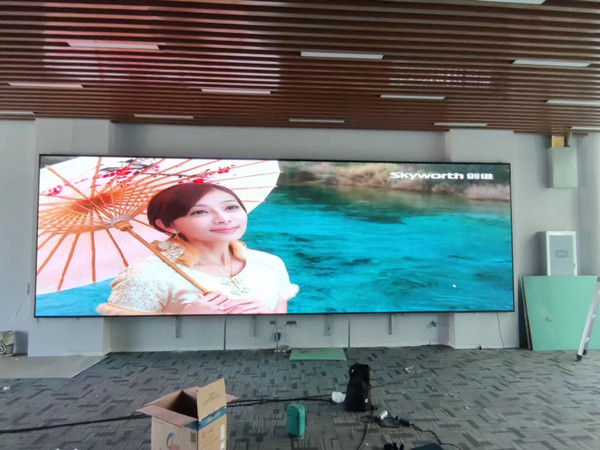 类乌齐P1.53led小间距屏安装案例